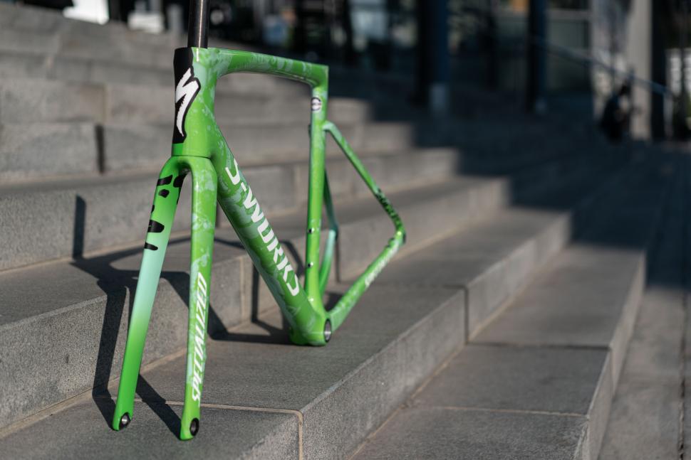 specialized tarmac green jersey edition - via cyclingimages