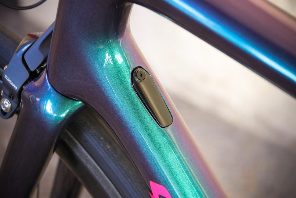 Specialized Tarmac SL 6 Pro - frame detail.jpg