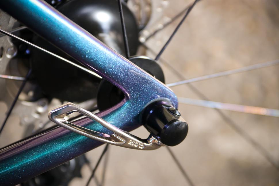 Specialized Tarmac SL 6 Pro - rear drop out.jpg