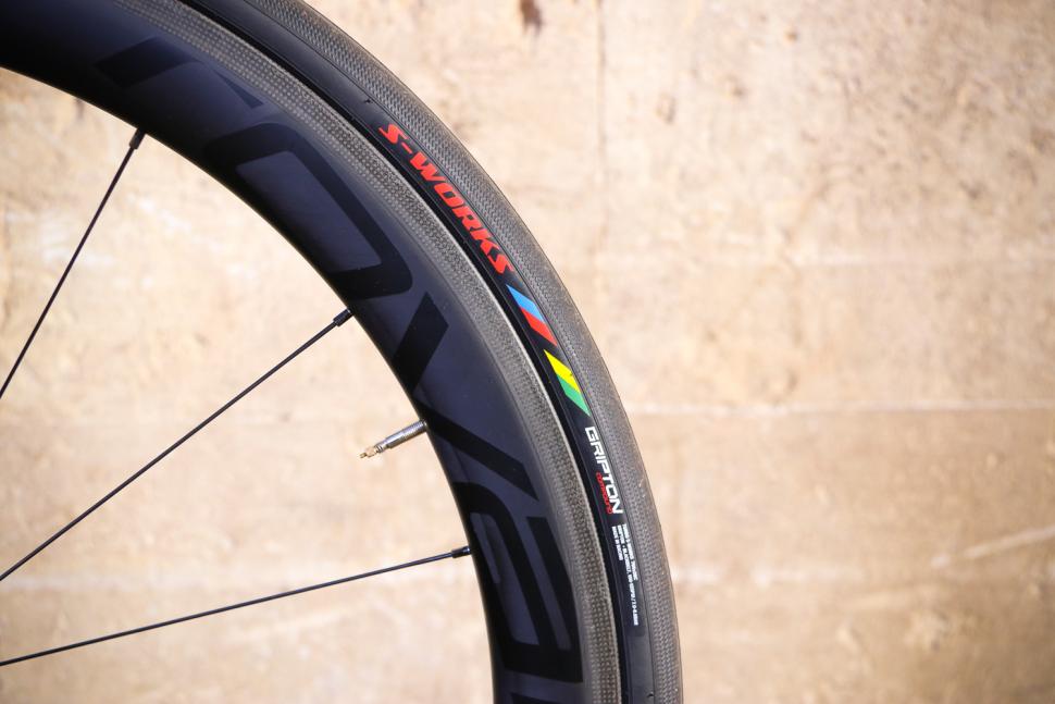 Specialized Tarmac SL 6 Pro - tyre.jpg