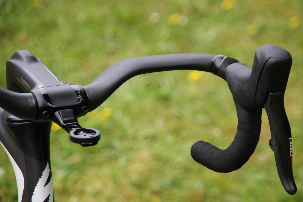 Specialized Venge ViAS Disc Etap - bars.jpg