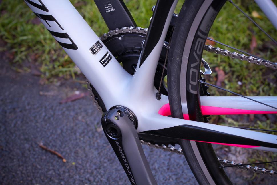 Specialized Womens Tarmac SL6 - bottom bracket.jpg