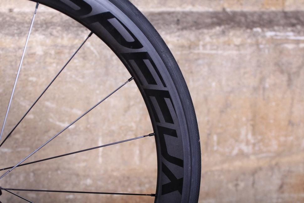 SpeedX Leopard Pro - rim.jpg