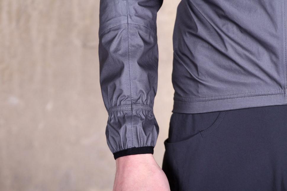 Sportful Stelvio jacket - cuff.jpg