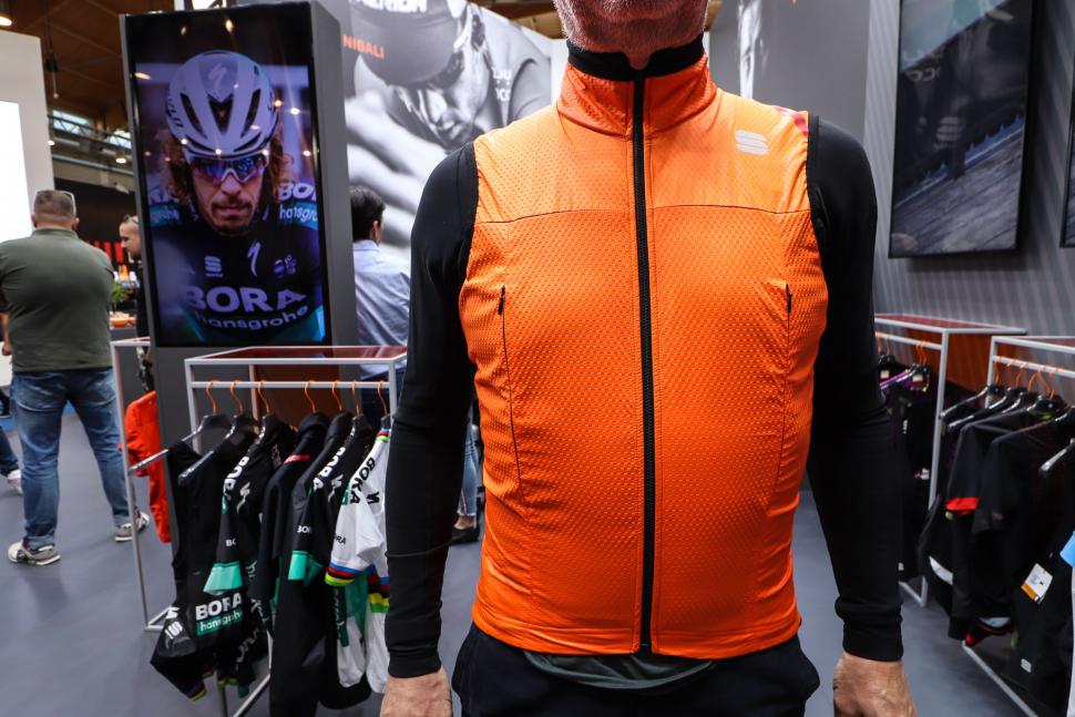 sportful_strato-1.jpg