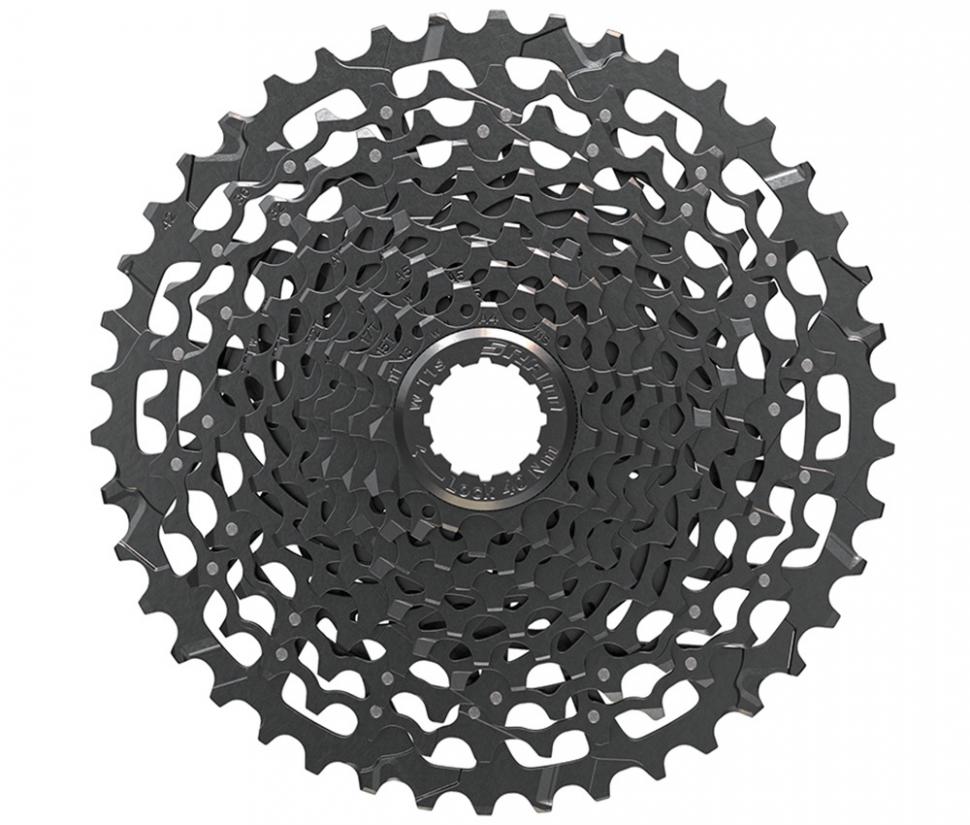 SRAM PG-1130 Cassette (1).jpg