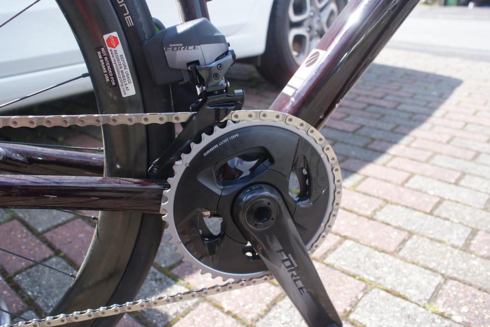 SRAM_Force_eTap_AXS_Wide_groupset_Fitted_Chainset.JPG