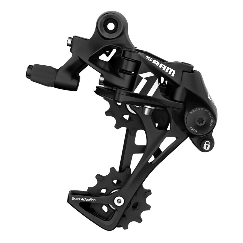 SR_Apex1_RD_Black_Front_M (1).jpg