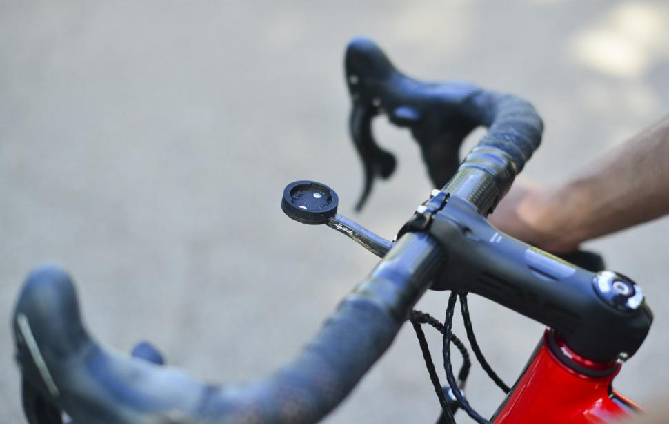 stelvio-carbon-garmin-out-front-mount-alpitude-lightweight-15.jpg