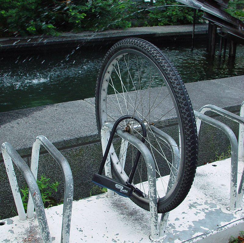Stolen Bike-FrontWheel - wikimedia commons