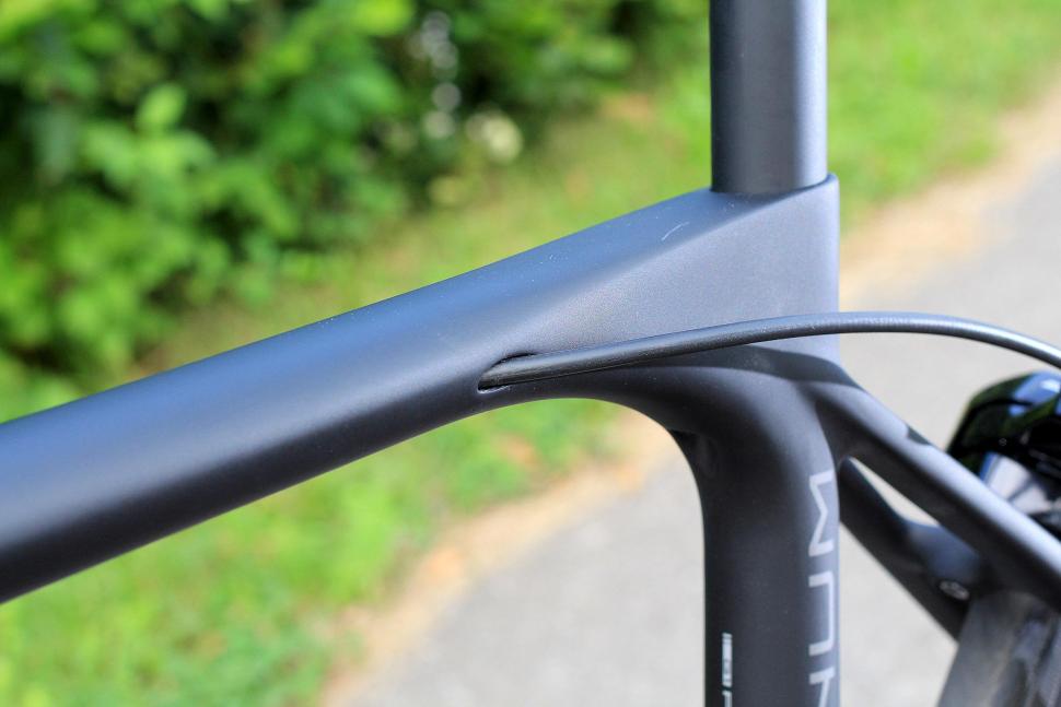 Storck Fascenario.3 - cable routing.jpg