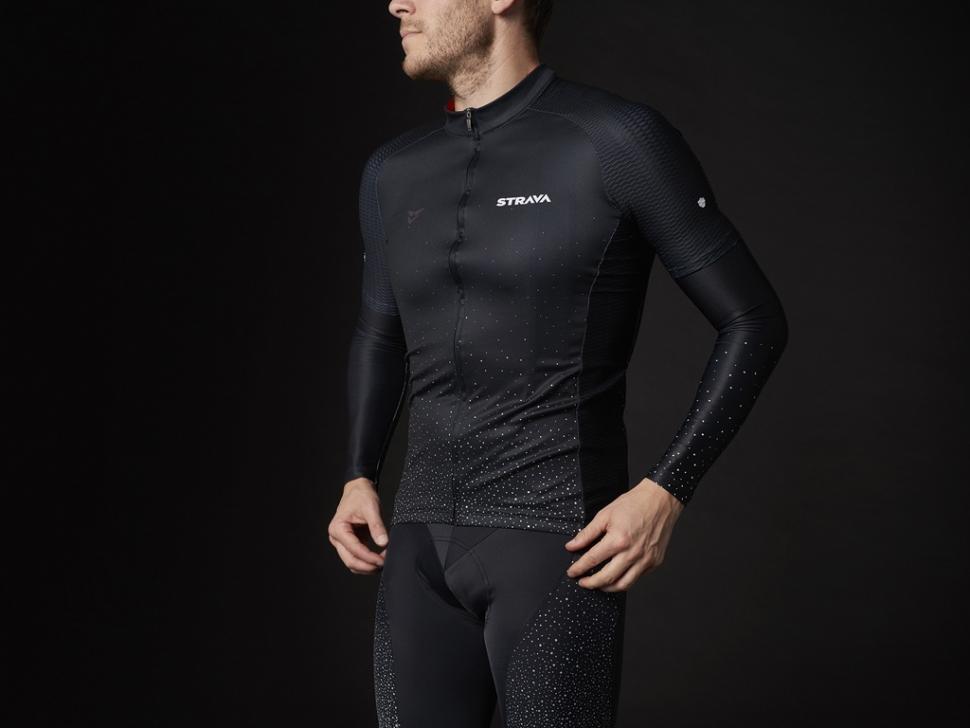 Strava kit  - 4.jpg