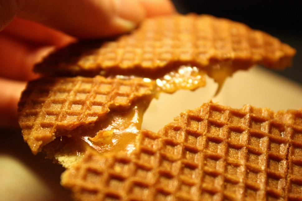 Stroopwafel (CC BY-NC-ND 2.0 Jocelyn & Cathy|Flickr).jpg