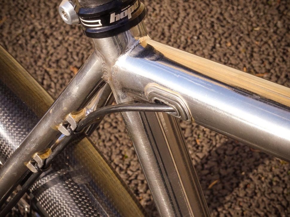 Sven Cycles Pathfinder - cable route.jpg