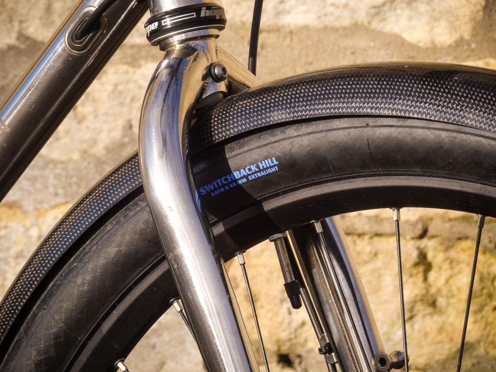 Sven Cycles Pathfinder - fork detail and mudguard.jpg