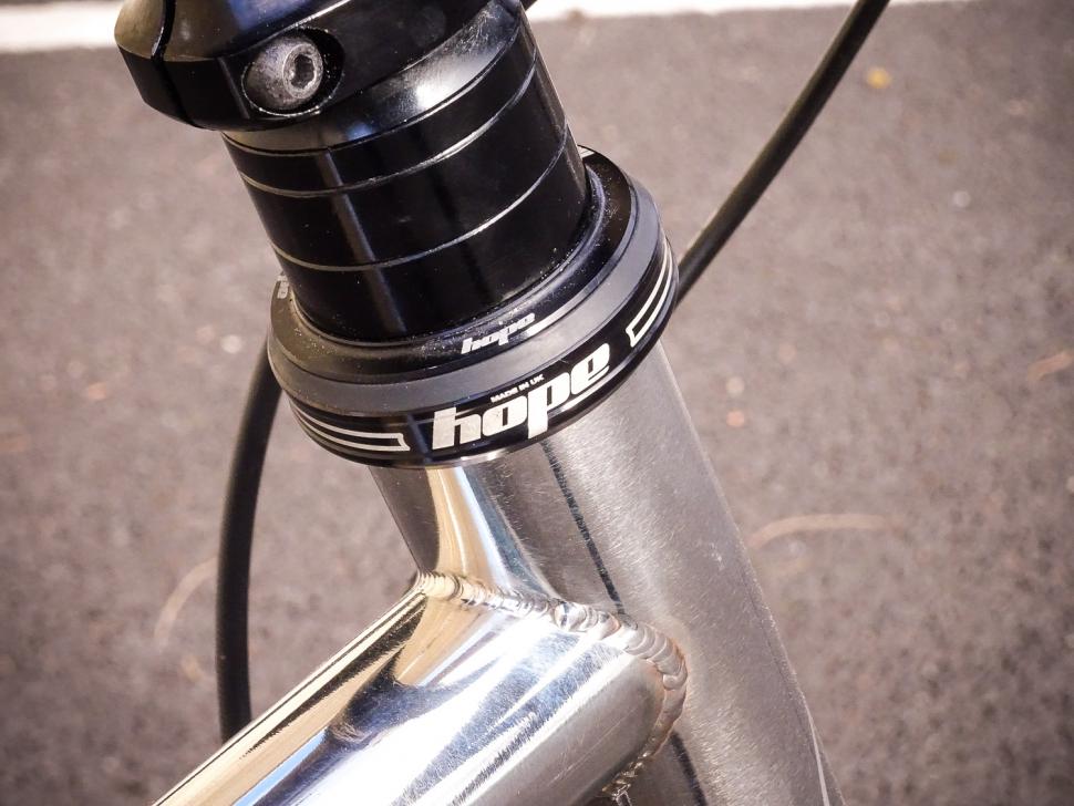 Sven Cycles Pathfinder - spacers and headset.jpg