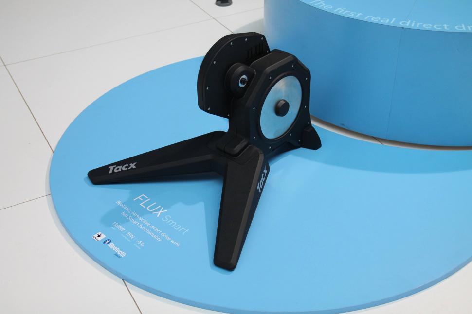 tacx flux smart - 1.jpg