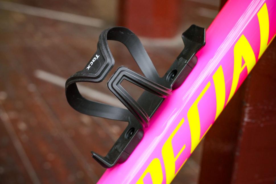 Tacx Radar bottle cage 1.jpg