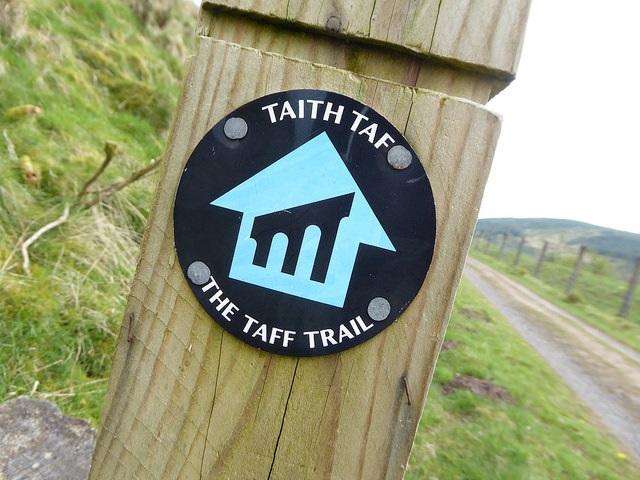 Taff Trail sign (CC licensed by Andrew Bowden via Flickr).jpg