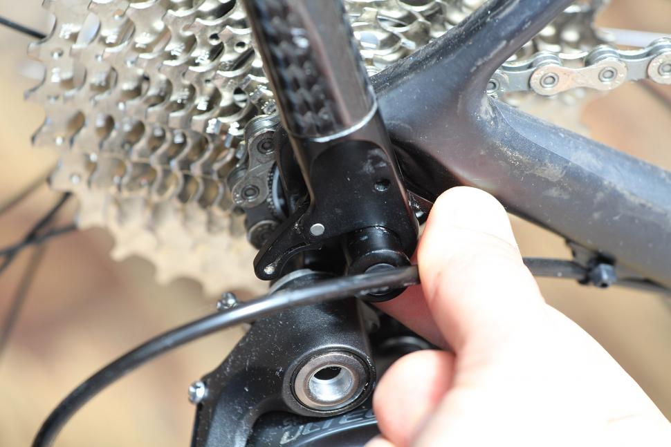 Tailfin Carbon Rack - QR detail 2.jpg