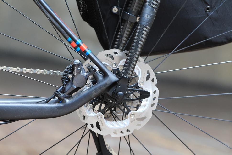 Tailfin Carbon Rack - QR.jpg