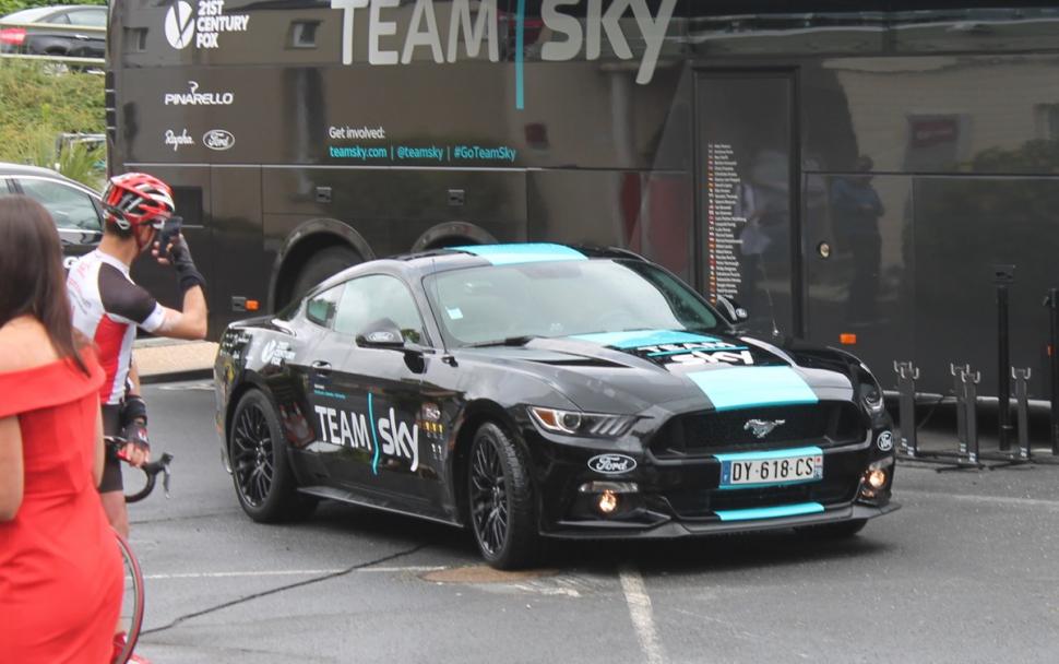 Team Sky Ford Mustang - 1.jpg