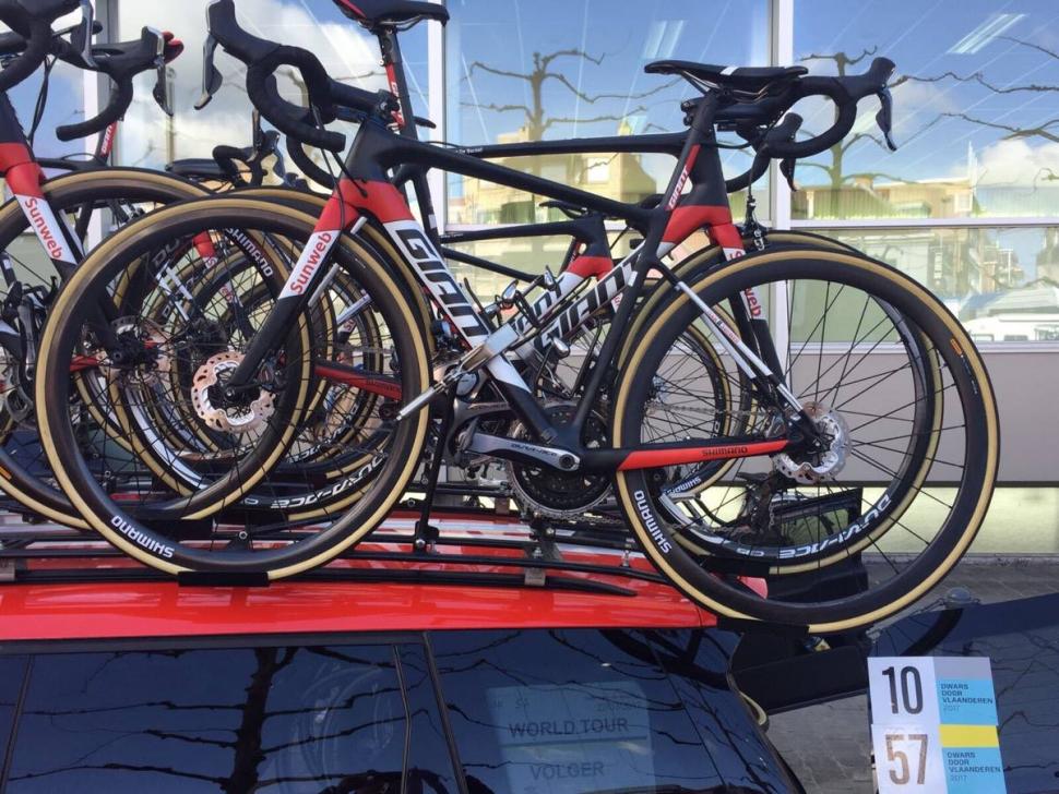 team sunweb giant defy disc brakes 3.jpg