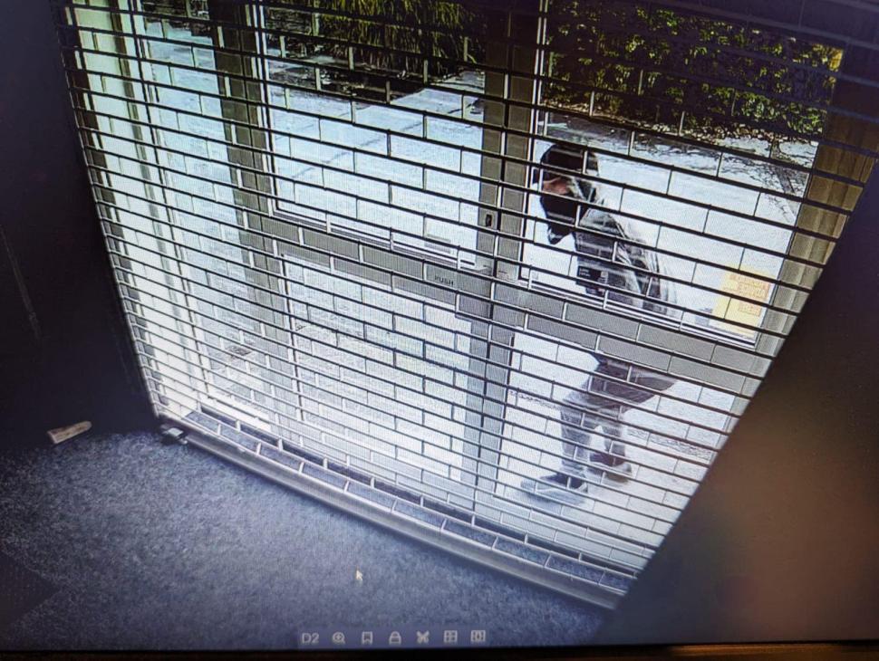 Thief attempts to break into South Downs Bikes shop (South Downs Bikes)