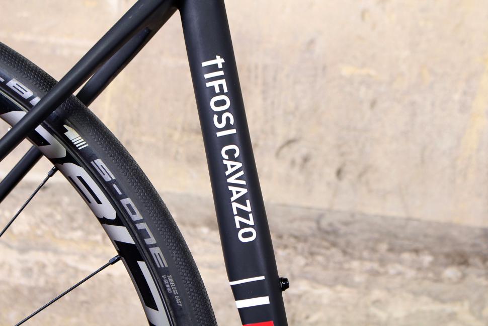 Tifosi Cavazzo - seat tube detail.jpg