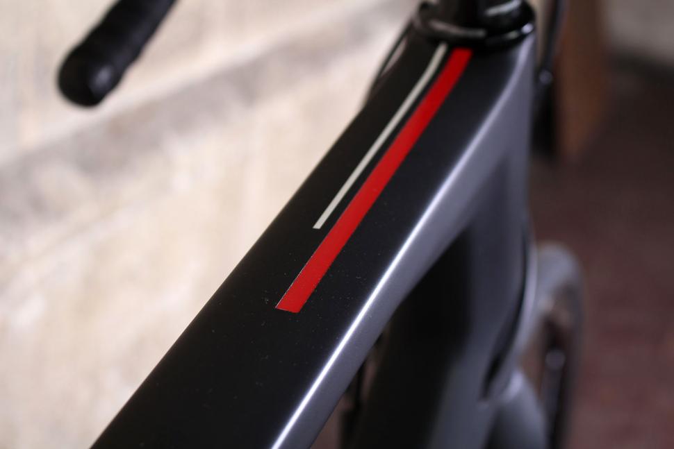 Tifosi Cavazzo - top tubw.jpg