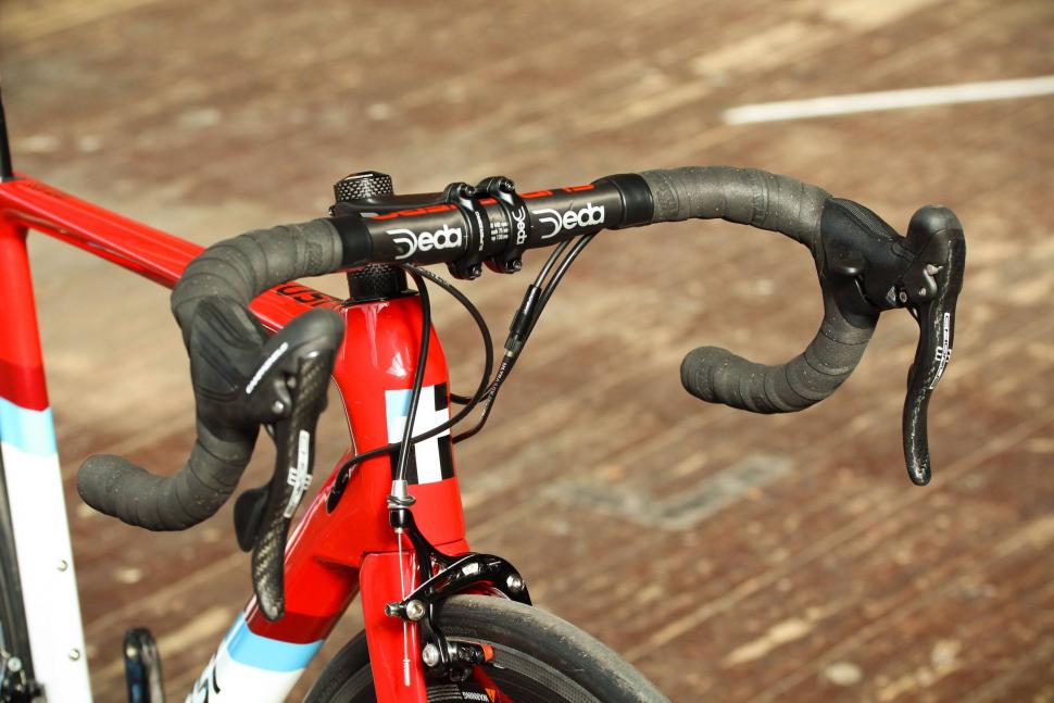 Tifosi SS26 Aero - bars.jpg