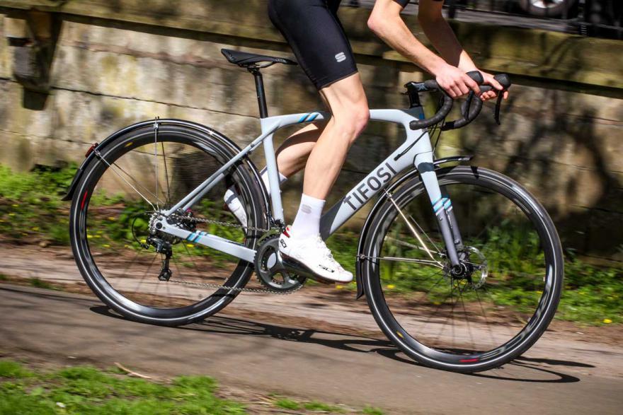 tifosicavazzocommutertiagra-riding3.jpg