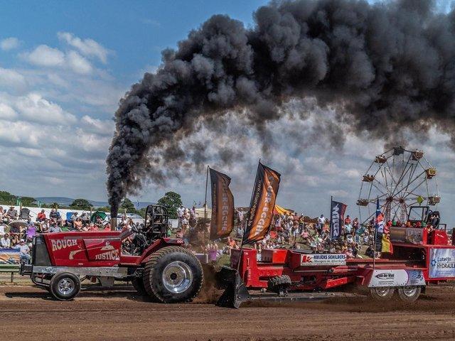 Tim Declerq - tractor (live blog)