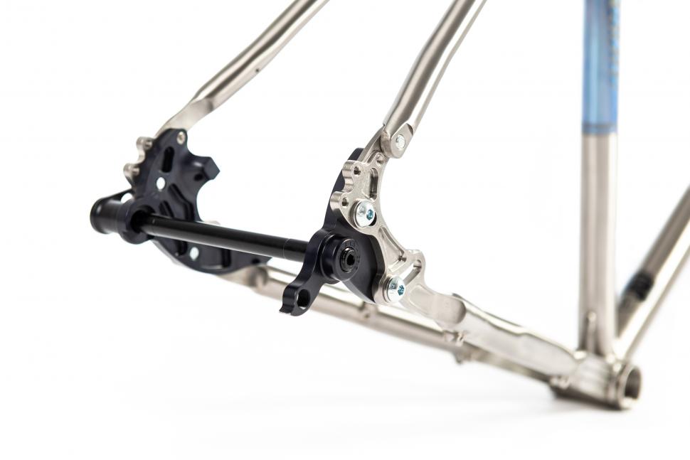 titanium gravel frame set effugio 10.jpg
