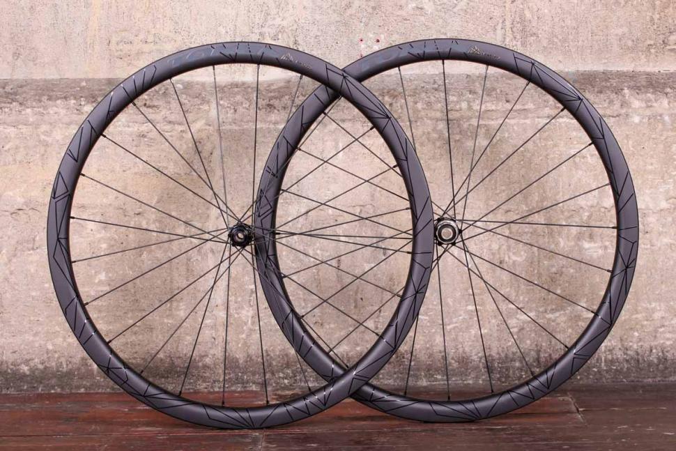 token_2018_prime_ventous_disc_carbon_wheels.jpg