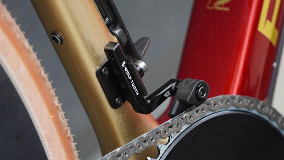 Tom Pidcock Pinarello Dogma F GR Gravel Bike-08