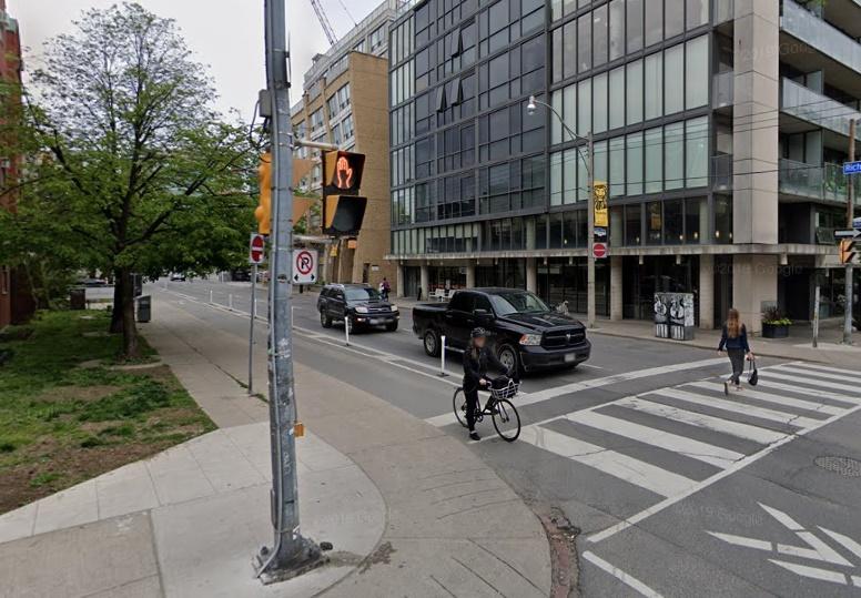 Toronto cycle lane (via StreetView)