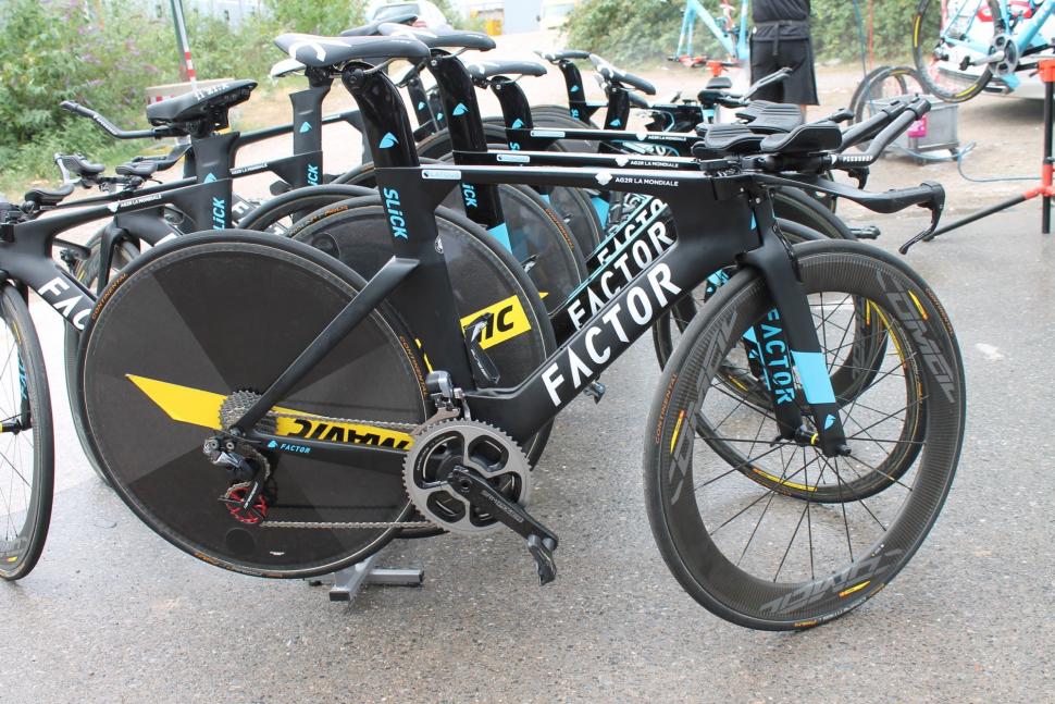 Tour de France 2017 AG2R Factor Slick - 1 (1).jpg