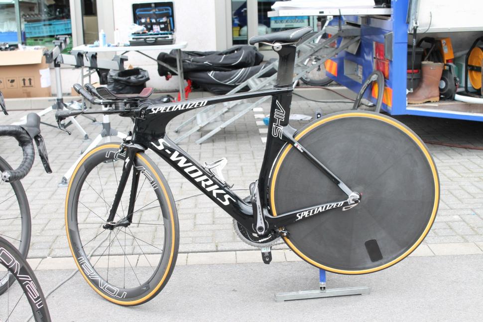 Tour de France 2017 Specialized Shiv Matteo Trentin - 1.jpg
