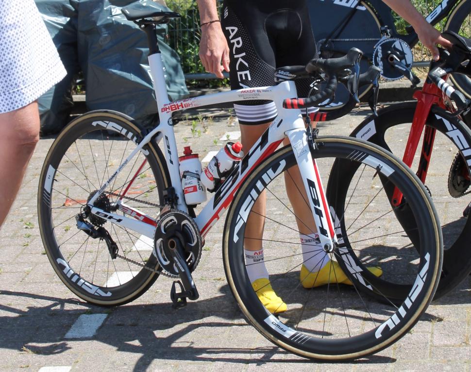 Tour de France 2019 BH G7 Arkea Samsic - 1.jpg