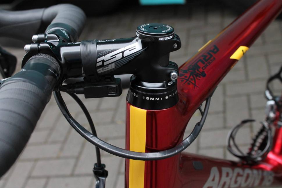 Tour Tech 2017 - Fabio Aru stem - 1.jpg