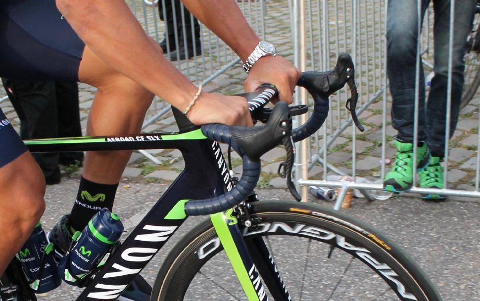 Tour Tech 2017 - Movistar Campag shifters - 1.jpg