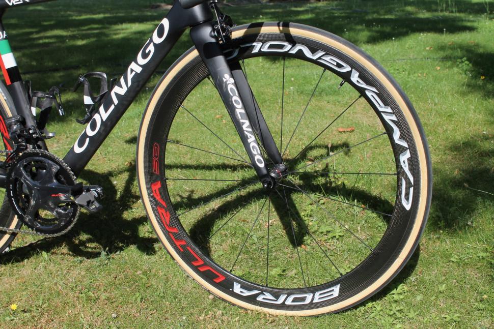 Tour Tech 2019 Dan Martin Colnago V2-r - 7.jpg