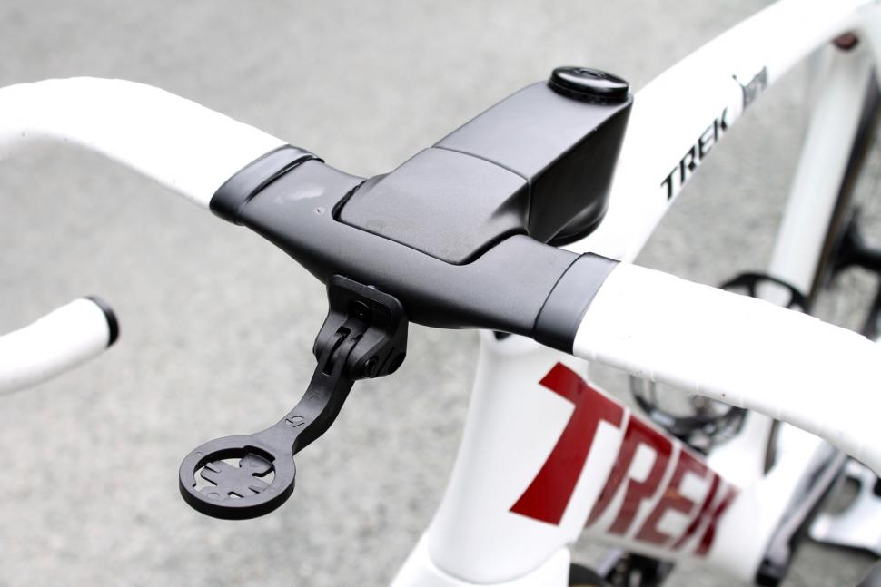 tour_de_france_2018_-_bauke_mollema_trek_madone_handlebar-stem_-_1.jpg