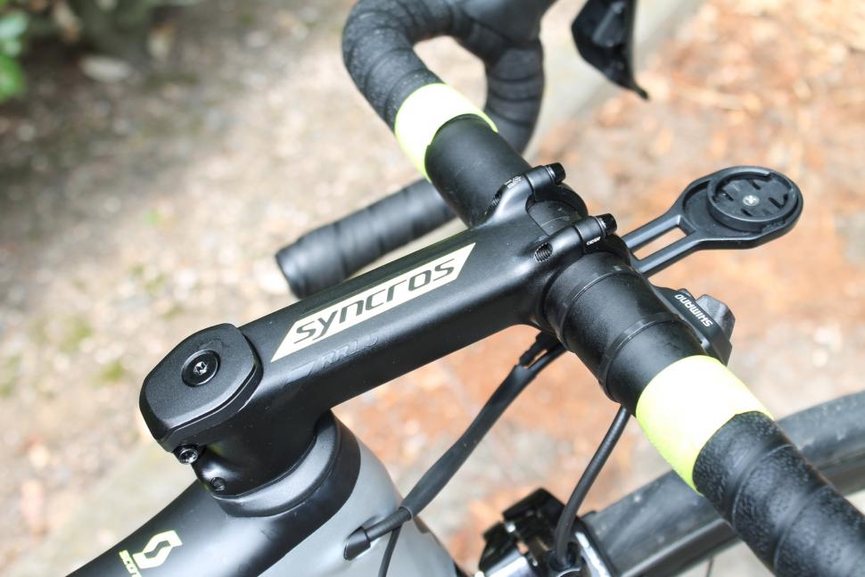 tour_de_france_2018_-_yates_stem_scott_addict.jpg