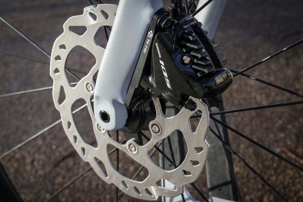 Trek Emonda ALR5 - front disc.jpg