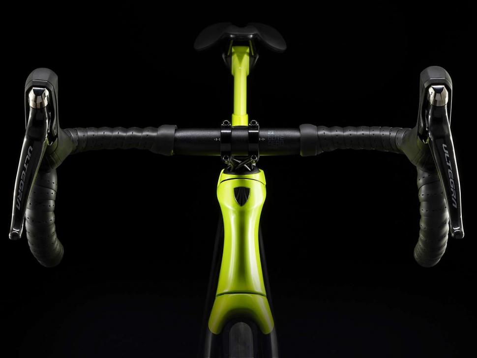 Trek Madone SL 6 Disc - 3.jpg