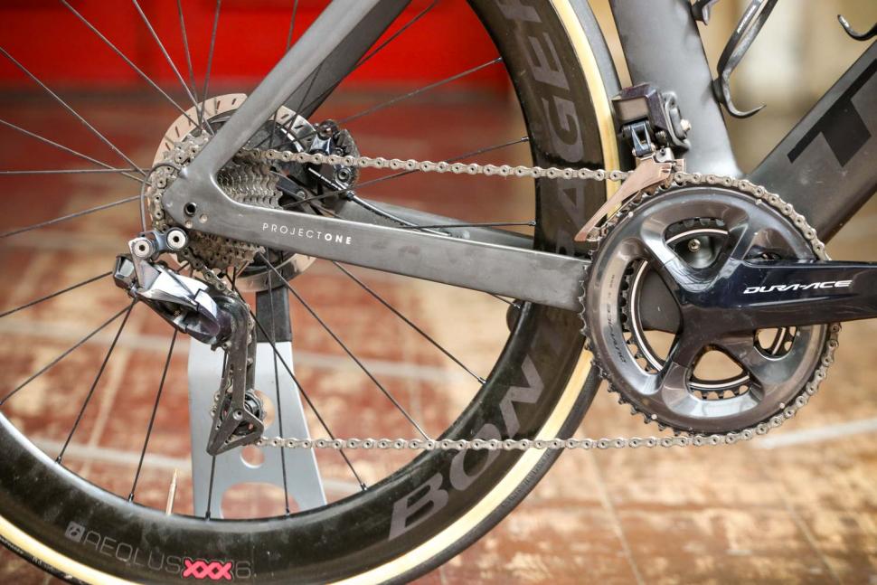 Trek Madone SLR 9 Disc Project One - drive train.jpg
