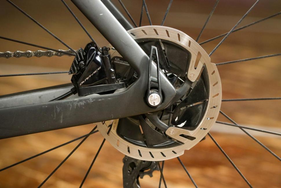Trek Madone SLR 9 Disc Project One - rear disc brake.jpg