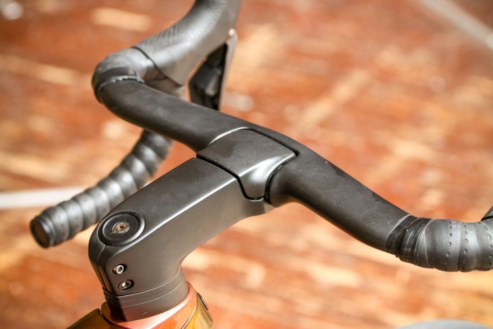 Trek Madone SLR 9 Disc Project One - stem top.jpg